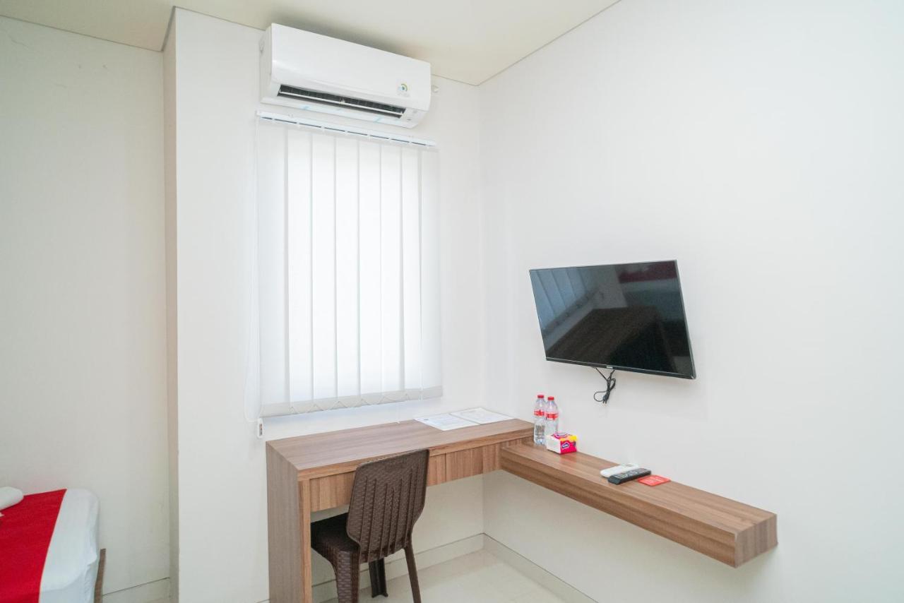 Reddoorz Plus @ Jalan Pemuda Timur Bojonegoro Exterior photo