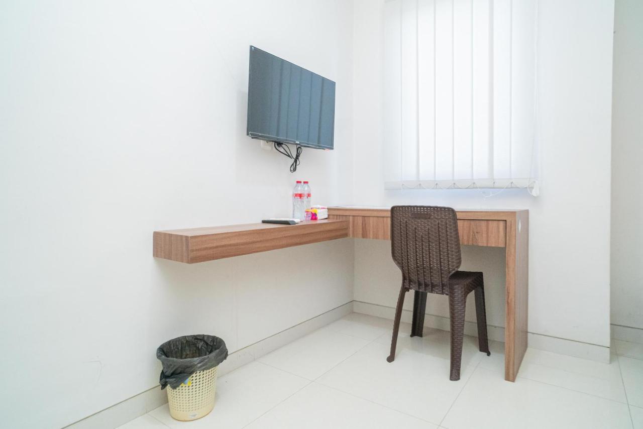 Reddoorz Plus @ Jalan Pemuda Timur Bojonegoro Exterior photo